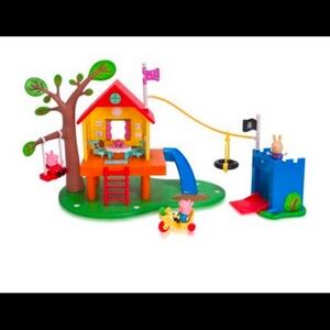Peppa Pig’s Treehouse & George’s Fort Playset